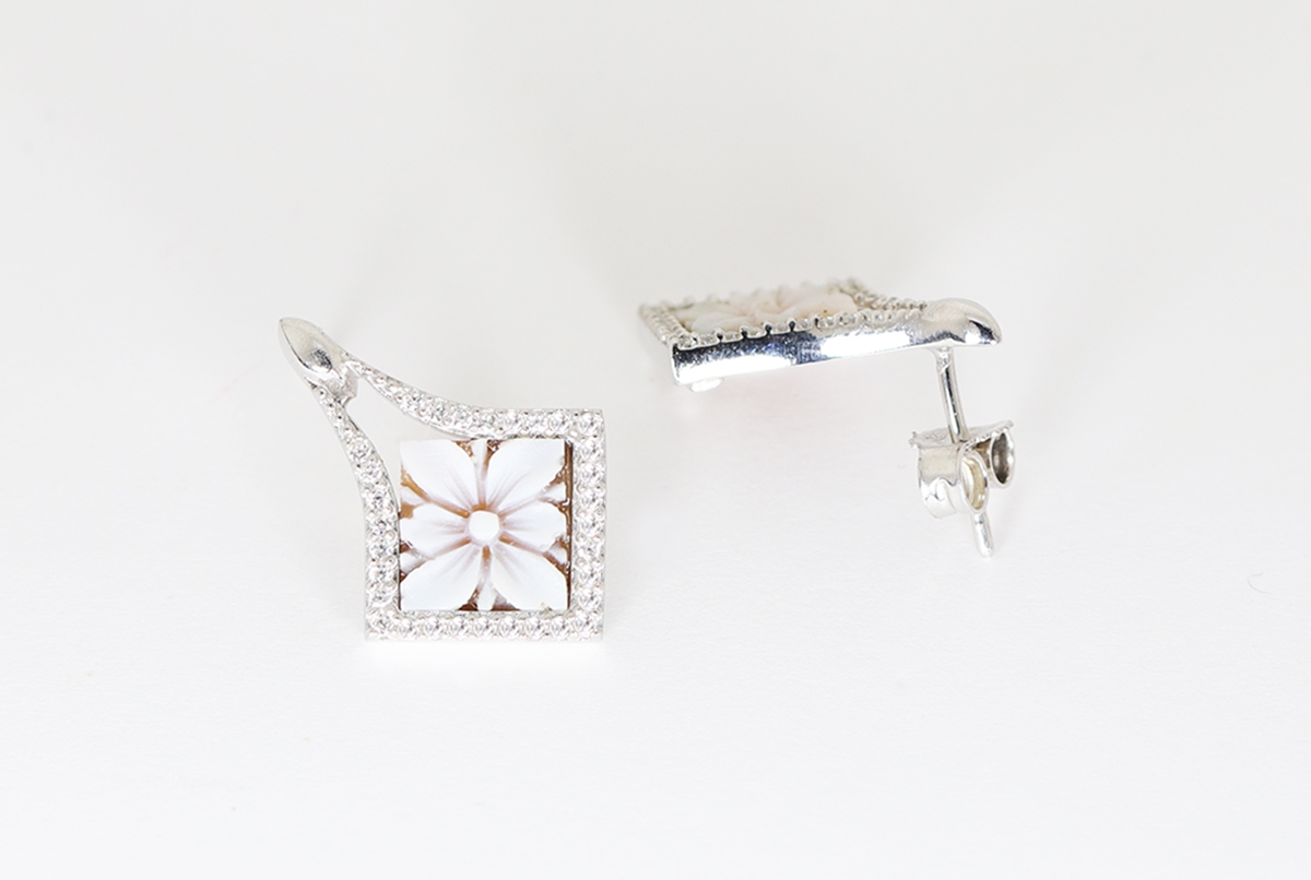 ORECCHINI SARDONICA ROMBO 8MM ARGENTO E ZIRCONI-2258
