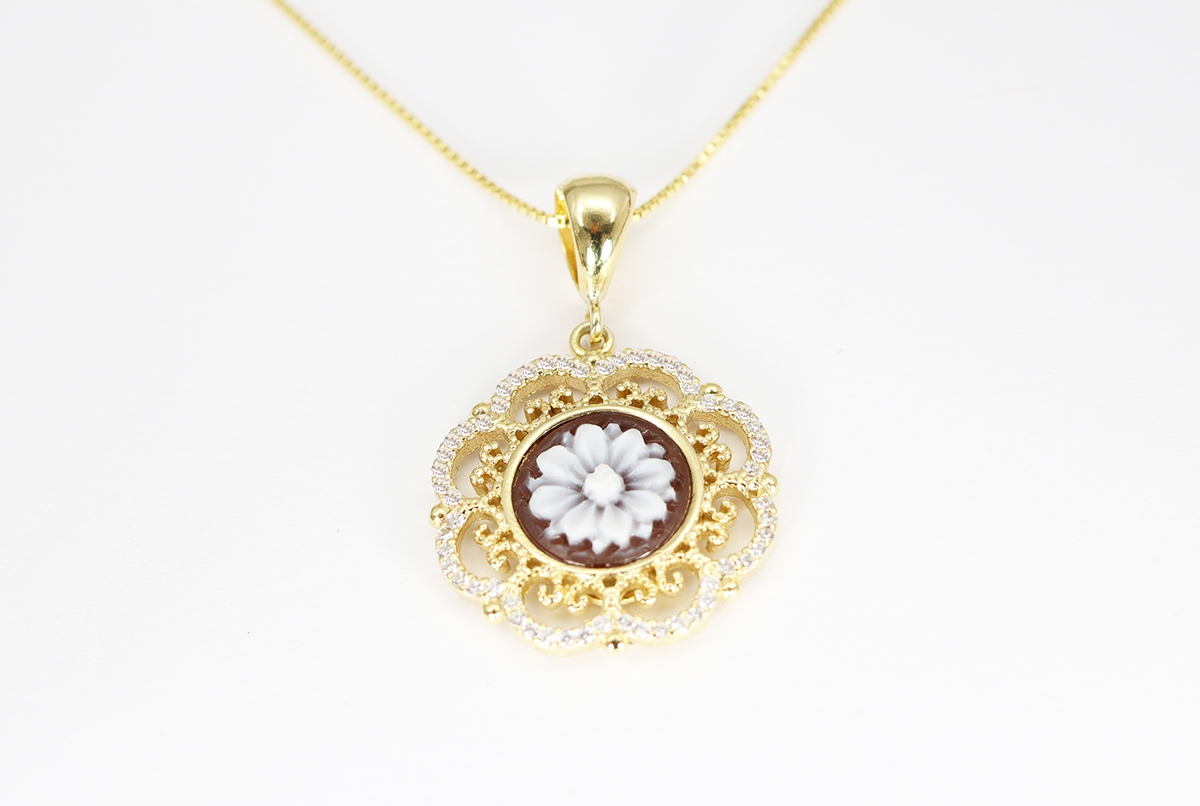 CIONDOLO SARDONICA 10 MM ARGENTO DORATO ZIRCONI-2361