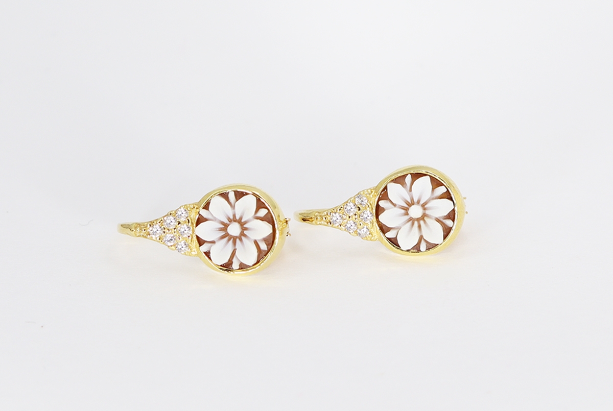 ORECCHINI SARDONICA 8 MM ARGENTO DORATO E ZIRCONI-0